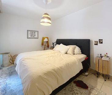 Appartement spacieux, traversant et lumineux de 5 pièces avec en su... - Photo 1