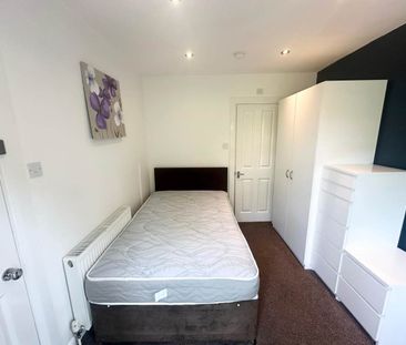 Burley Road (Room 2), Burley, Leeds - Photo 4