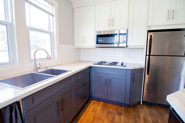 ALL INCLUSIVE 2 BEDROOM UPPER UNIT IN WELLAND!! - Photo 1