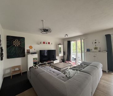 Helle und moderne 3,5-Zimmer-Wohnung in Nidau - Photo 1