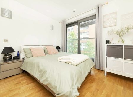 Fairmont Avenue Canary Wharf, E14 - Photo 2