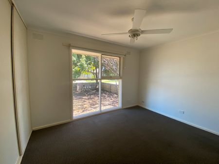 122 Victory Road, Airport West VIC 3042 - Photo 3