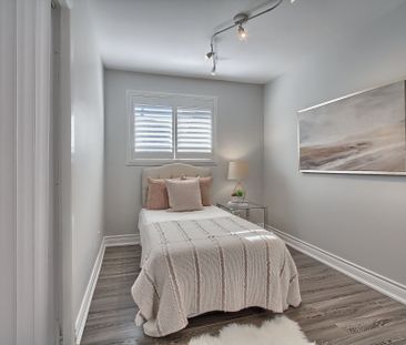 For Lease - 425 Canterbury Crescent, Oakville, Ontario - Photo 3