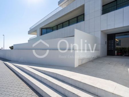 3 room luxury Flat for rent in Vila Nova de Gaia, Portugal - Photo 2