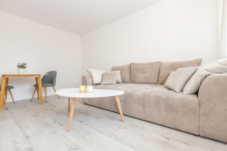 Kawalerka z balkonem! Po remoncie! Obok parku - Photo 3