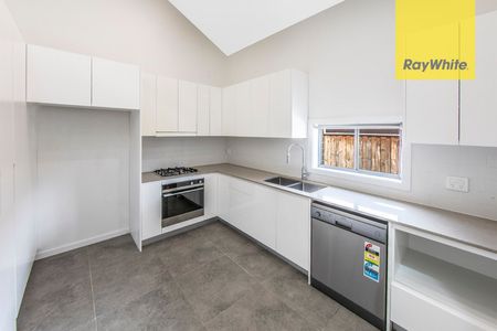 Modern and Sun-Drenched Three Bedroom Townhouse - Photo 4