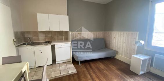 A louer appartement équipé type 1 bis hyper centre-ville Châteauroux - Photo 3