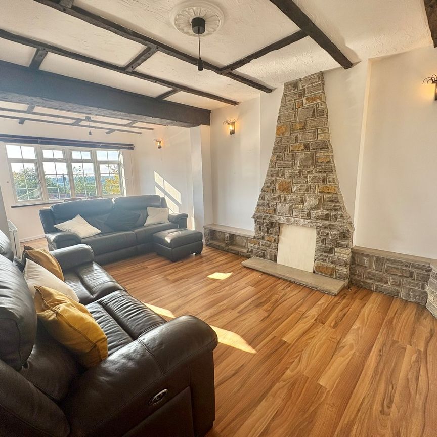 4 bedroom bungalow to rent - Photo 1