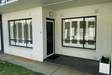 Immaculate One-Bedroom Home – Move-In Ready - Photo 5