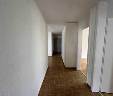 Beautiful 4.5-room apartment renovated in 2022 in a quiet neighborh... - Photo 2