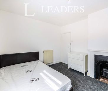 4 bedroom house to rent Percy Road, PO4 - Photo 5