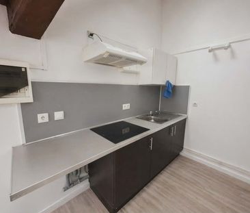 Location Appartement 2 pièces 38m² AIRE SUR LA LYS 62120 - Photo 1