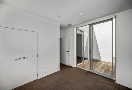 Modern 2 Bedroom Townhouse in Prime Albany Location - Photo 4