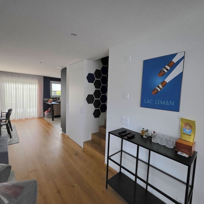 For rent – Beautiful 5.5-room Minergie triplex with large private garden in Épalinges - Photo 1