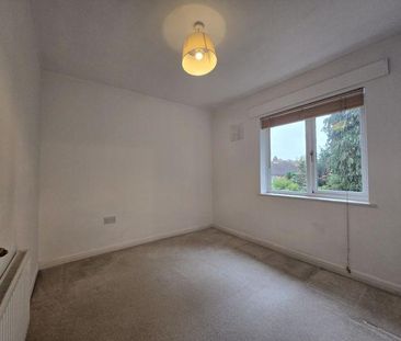 2 bedroom semi-detached house to rent - Photo 5