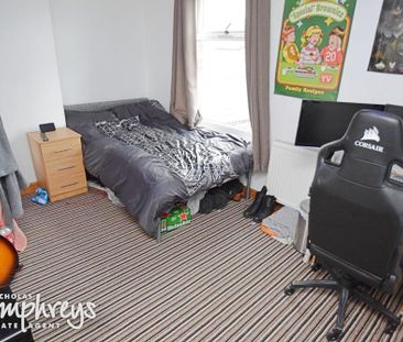 5 bedroom terraced house to rent - Photo 4