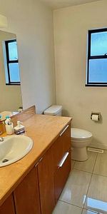 3 bed 2 bath / 21st & Prince Edward / Oct 15 or Nov 1 / Unfurnished - Photo 4