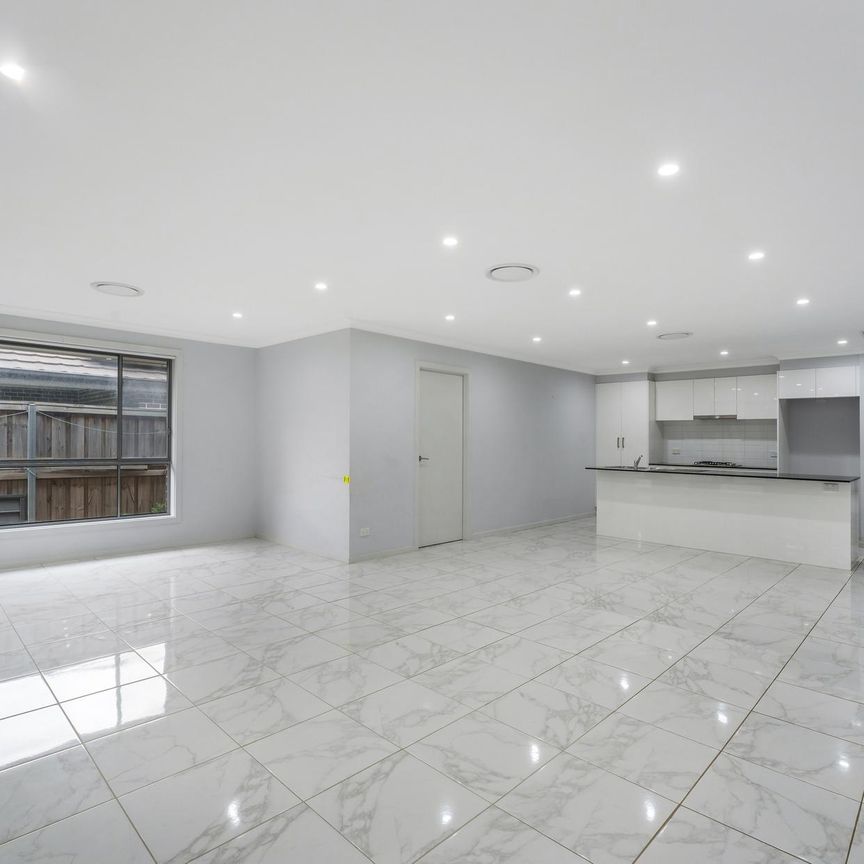 Family Home Available Now! - Photo 1