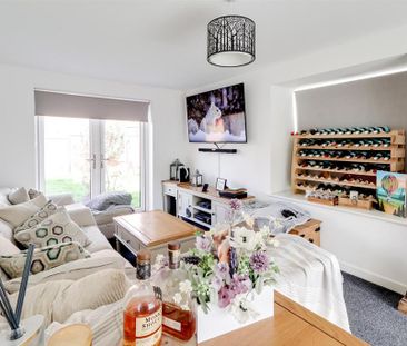 3 bedroom detached house to rent - Photo 4