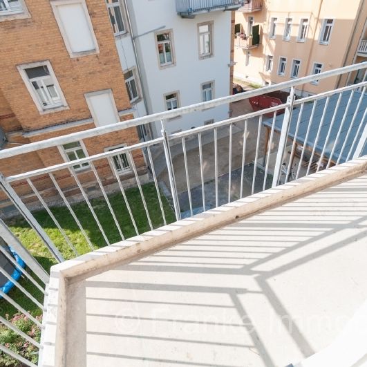 Wölfnitz - helle 1-Zimmer-Wohnung mit Einbauküche, Westbalkon und Tiefgarage - Foto 1