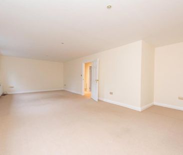 Heriot Court, Camberley, Surrey, GU15 - Photo 5