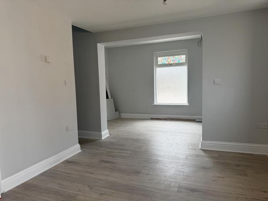 2 bedroom maisonette to rent - Photo 1