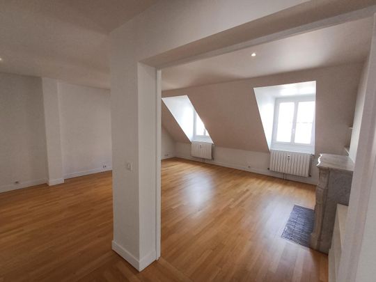 location Appartement F4 DE 127.45m² À PARIS - Photo 1