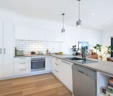 Low-Maintenance Living with Comfort & Convenience - Photo 6