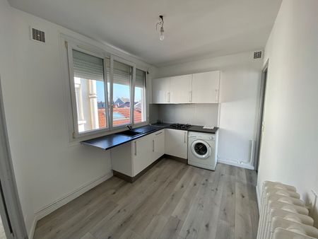 Location Appartement 2 pièces 68m² - Photo 2