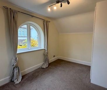 Hillier Road, Guildford - 2 bedrooms Property for lettings - Seymours - Photo 3