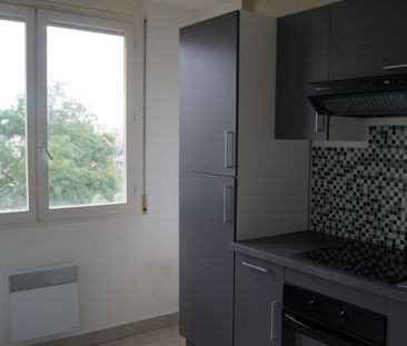 Location Appartement 1 pièce 49m² LYON 8ème - Photo 6
