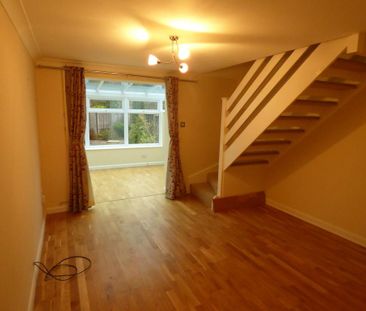 2 bedroom end of terrace house to rent - Photo 1