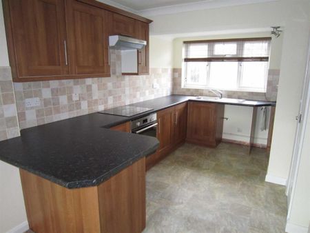 Clayburn End, Basildon - Photo 2