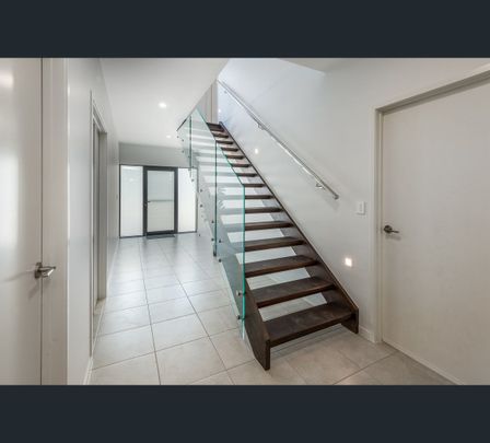 3/5-13 Yule Ave, Clifton Beach, Qld 4879 - Photo 1