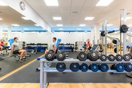 Carretera Su Eminencia, Sevilla, Andalusia 41013 - Photo 3