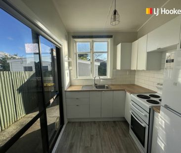 For Rent On Fitzroy - Photo 5