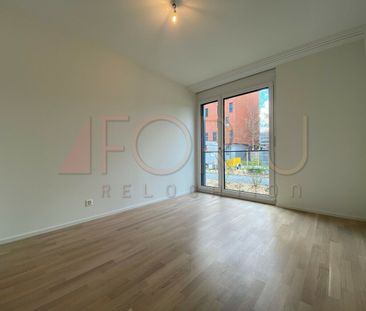 New 5.5-room apartment in HM with 2 balconies near Bâtie - Photo 3