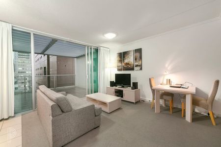 Iconic CBD Living with Stunning City Views – Fully Furnished at Casino Towers - Photo 3