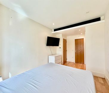 2 Bedroom , Brewhouse Lane, Putney - Photo 6