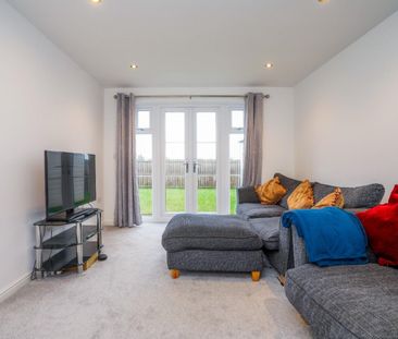 3 bedroom House To Let - Photo 2