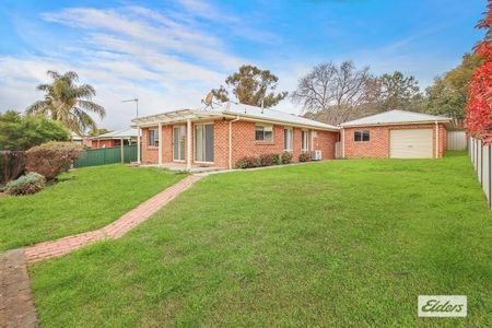 Spacious 3-Bedroom Family Home for Rent - Photo 3