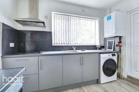 1 bedroom in a house share to rent - Photo 5