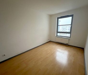 Helle 3-Zimmer-Wohnung mit großem sonnigem Balkon in zentrumsnaher Lage - Photo 2