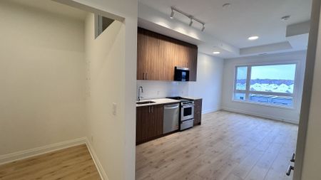 For Lease - 3250 Carding Mill Trail Unit# 514, Oakville, Ontario - Photo 4