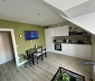 1 bedroom flat to rent - Photo 2