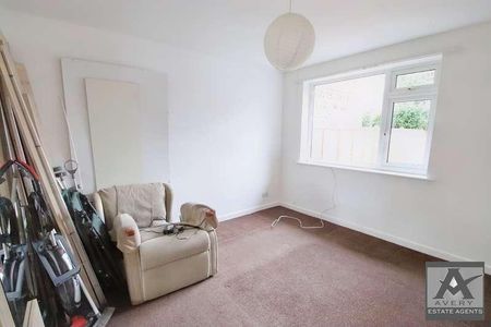 Worle, BS22 - Photo 5