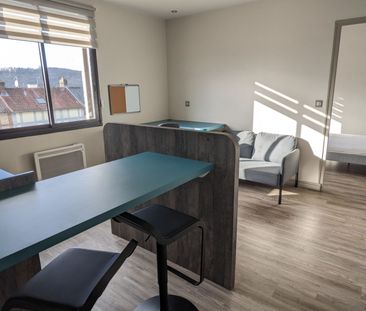 Location Appartement DEVILLE LES ROUEN - Photo 2