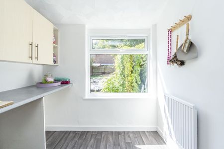 2 Bedroom - Photo 4