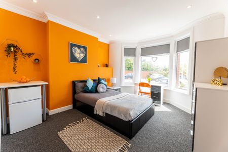 High Street, Nuneaton, Warwickshire, CV11 5DA - Photo 4