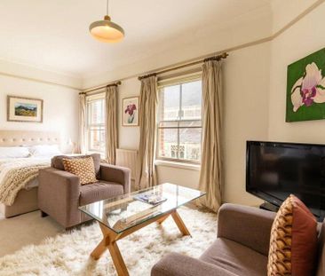 6 bedroom detached house to rent - Photo 3
